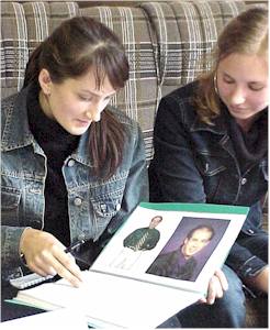 Two of the hundreds of Russian girls that browse the free Men's Catalog at mail order bride site A Volga Girl.