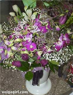 Russian girls are no different than other girls when it comes to receiving gifts, and especially beautiful floral bouquets.