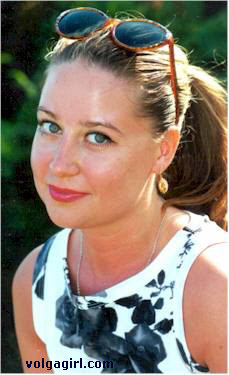 Elena is a 35 year old Russian girl who has registered with mail order bride agency A Volga Girl in the hopes of receiving email correspondence from you.