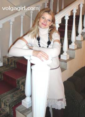 Elena is a 45 year old Russian girl who has registered with mail order bride agency A Volga Girl in the hopes of receiving email correspondence from you.