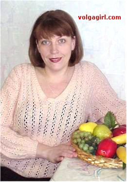 Natalia is a 40 year old Russian girl who has registered with mail order bride agency A Volga Girl in the hopes of receiving email correspondence from you.