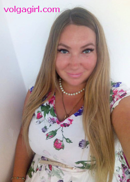 Julia is a 26 year old Russian girl who has registered with mail order bride agency A Volga Girl in the hopes of receiving email correspondence from you.