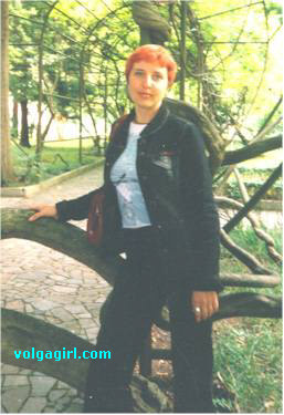 Elena is a 39 year old Russian girl who has registered with mail order bride agency A Volga Girl in the hopes of receiving email correspondence from you.